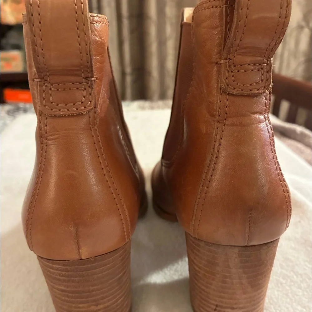 Madewell “The Regan Boot” Leather Chelsea Ankle Pull-On Minimalist Capsule 8.5